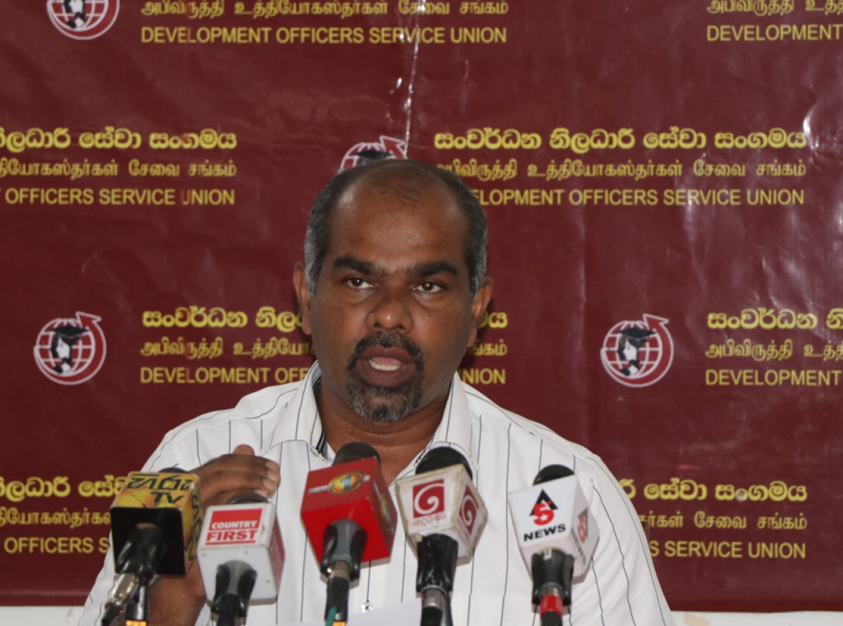රාජ්‍ය සේවකයින් අතර කොවිඩ් පැතිරීම අවම කිරීමේ චක‍්‍රලේකයේ හිඩැස් රැසක්
