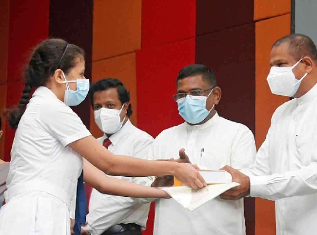 2021 දී විදේශ ශ්රමිකයින්ට ලක්ෂ 2456ක් සුභසාධන පහසුකම් හා වන්දි ලෙස ගෙවයි