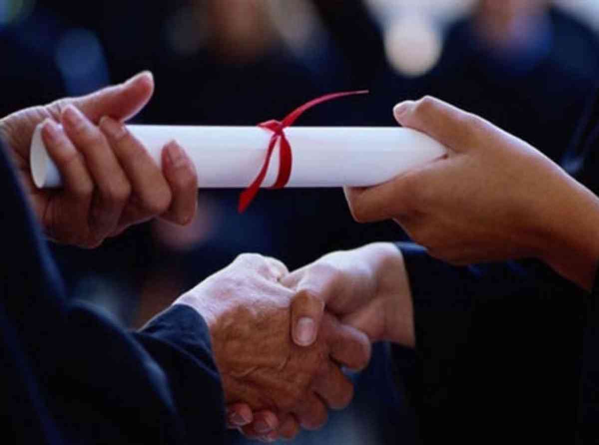 නව පත්වීම් ලද සංවර්ධන නිලධාරීන්ගේ දීමනා ගැන අලුත් හෙළිදරව්වක්
