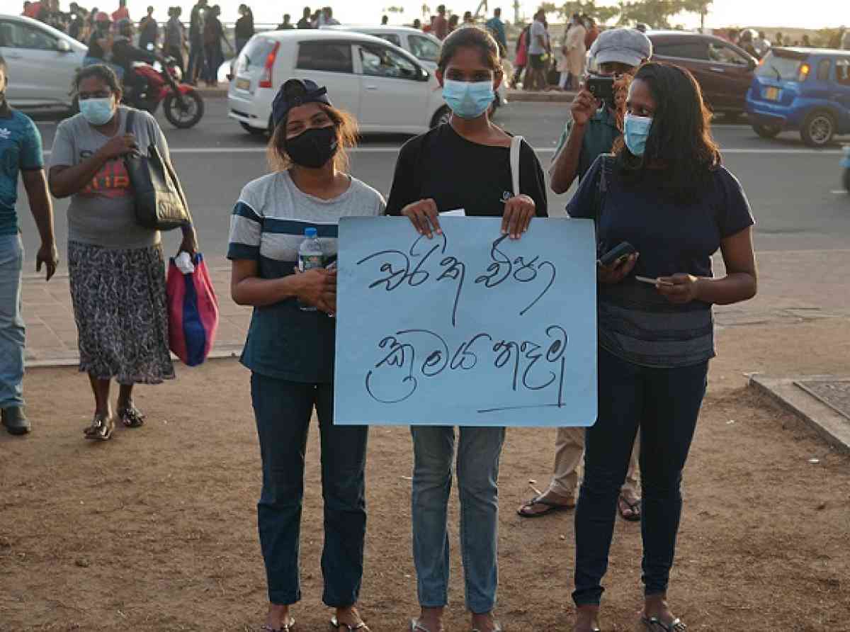 විදි බසින තරුණ ජනයාගේ අභිලාෂයන් ඉටු කිරීමට හදිසි යාණ්ත්රණයක් අවශ්යයි; විදෙස්ගත ලංකික සංවිධාන විසදුම් යෝජනා ඉදිරිපත් කරයි