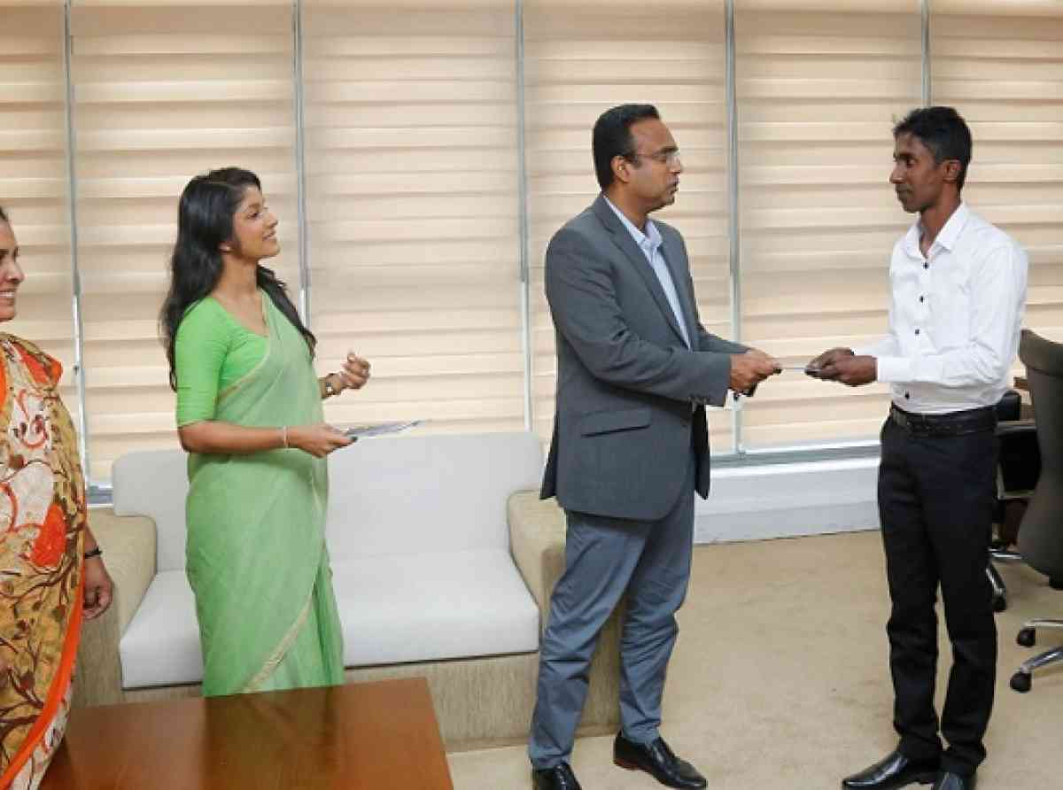 ජපන් රැකියා සදහා පිටත්ව යන ශ්රමිකයින්ට ගුවන් ගමන් ප්රවේශපත් පත් ප්රදානය කරයි
