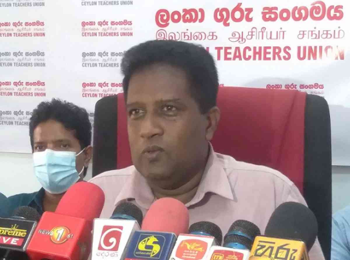 උසාවි දැමූ ලංකා ගුරු සංගමයේ ප්‍රියන්ත ප්‍රනාන්දුගේ කතාවට සවන් දෙමු