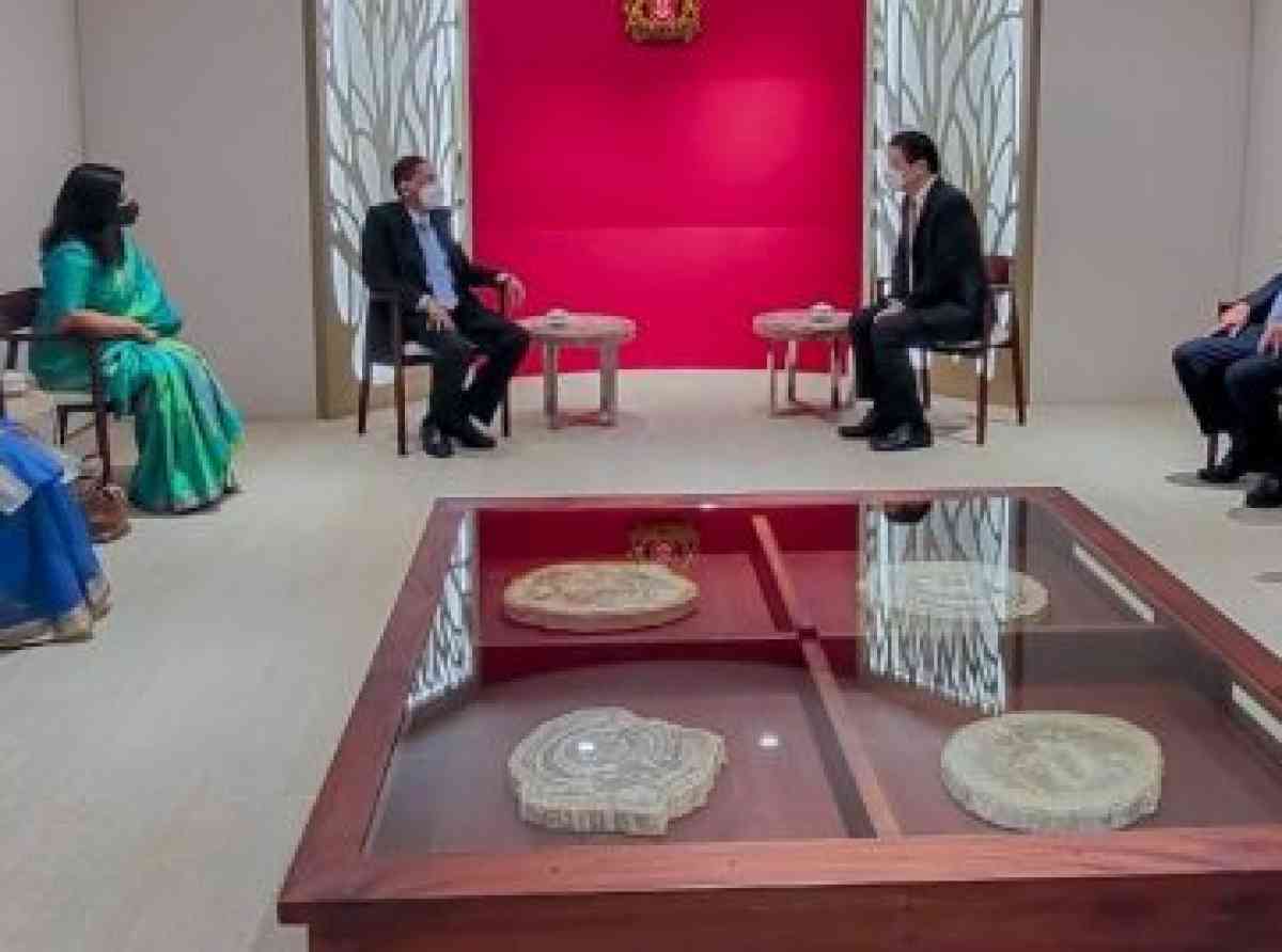 විදේශ කටයුතු අමාත්යවරයා සිංගප්පූරුවෙන් වැඩි රුකියා ප්රමාණයක් ඉල්ලයි