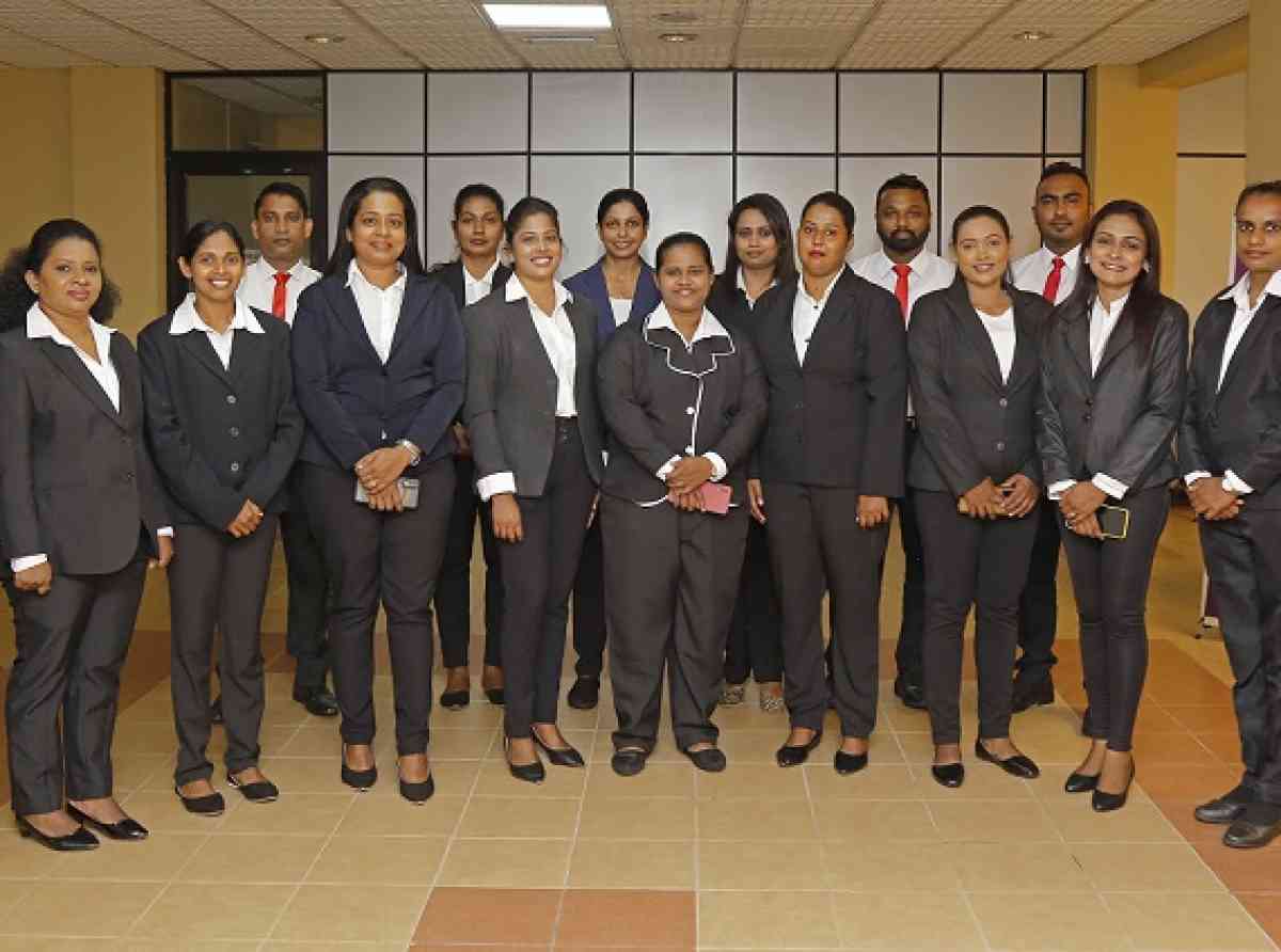 ඊශ්රායලයේ රැකියා සඳහා යන්න ගුවන් ටිකට්පත් පිරිනැමේ