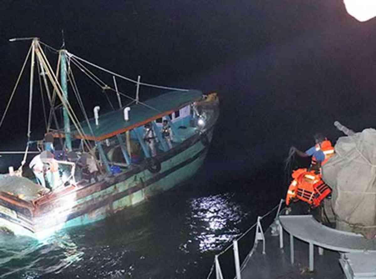 ඕස්ට්රේලියාවට පනින්න සූදානමින් සිටි 45ක් අල්ලයි