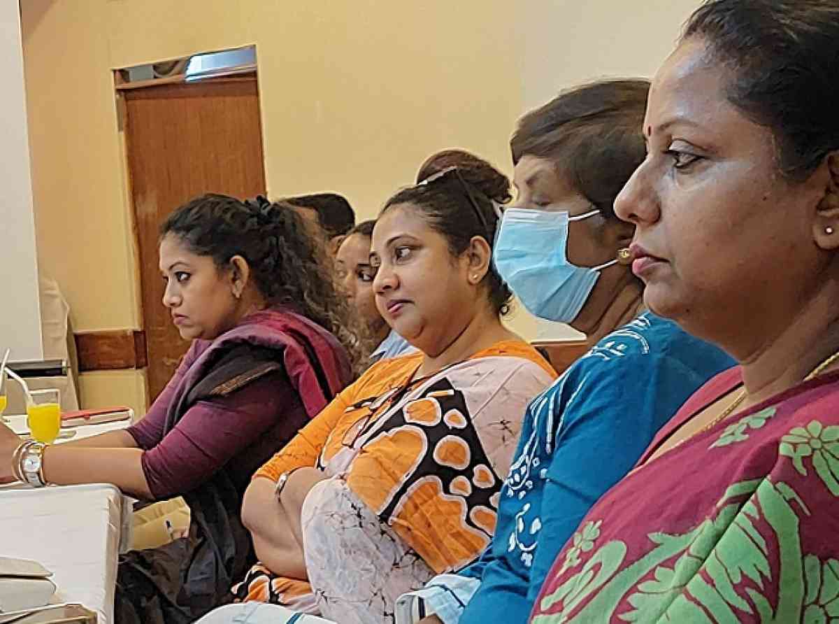 කාන්තාවන් වෙනුවෙන් ජාතික ප්රතිපත්තියක්: මුස්ලිම් දැරිය ආරක්ෂා කරමින් භික්ෂුණිය නොතකා හරිමුද?
