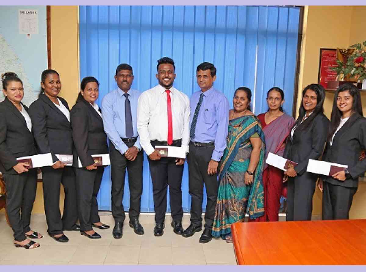 ඊශ්රායලයේ රැකියා සඳහා ලාංකිකයින් සඳහා ගුවන් ටිකට්පත් පිරිනැමේ