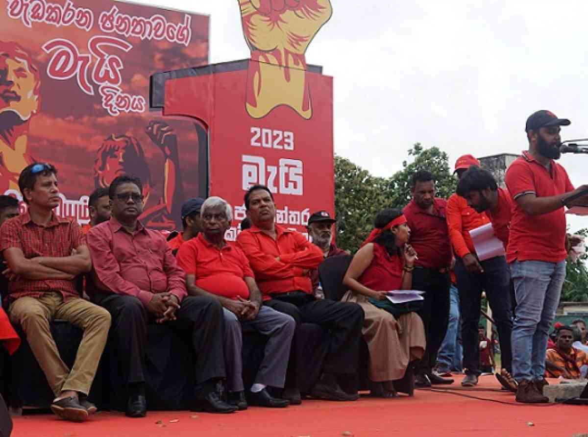 අයිතීන් දිනාගැනීමට එක්සත් වෙමු- ජන පීඩනය හා මර්දනය පරදවමු - වැඩකරන ජනතාවගේ ඒකාබද්ධ මැයි දිනය