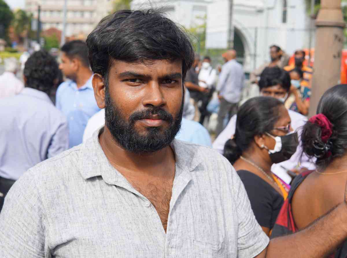 පොලිස් පහරදීමට ලක්වූ තරිඳු උඩුවරගෙදර වහාම රෝහල් ගත කර මහේස්ත්රාස්වරයකු හමුවට ඉදිරිපත් කරන ලෙස පොලිස්පතිවරයාගෙන් ඉල්ලීමක් කරයි