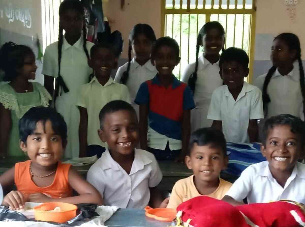 අධ්යාපනයේ අයිතිය අහිමි දකුණේ වතුකරයේ දරුවෝ