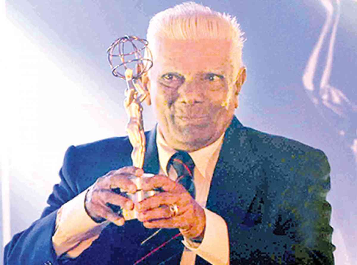 ක්රිකට් ලොව දිග්විජය කල ප්රේමනීය හඬ පෞරුෂය