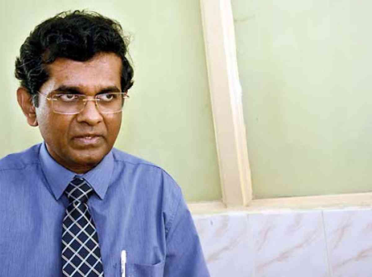 ඖෂධ ආනයනය කිරිම, නිදහස් කරගැනීම සහ බෙදාහැරීම පිළිබදව සෞඛ්ය ලේකම් සහ ජාතික ඖෂධ නියාමන අධිකාරියේ සභාපති කරුණු පහදයි