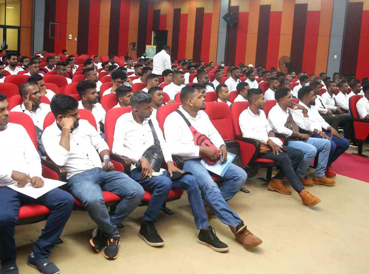 ඊශ්රායලයේ රැකියා සඳහා මේ වසරේ එකවර යන වැඩිම පිරිස පිටත්වෙයි