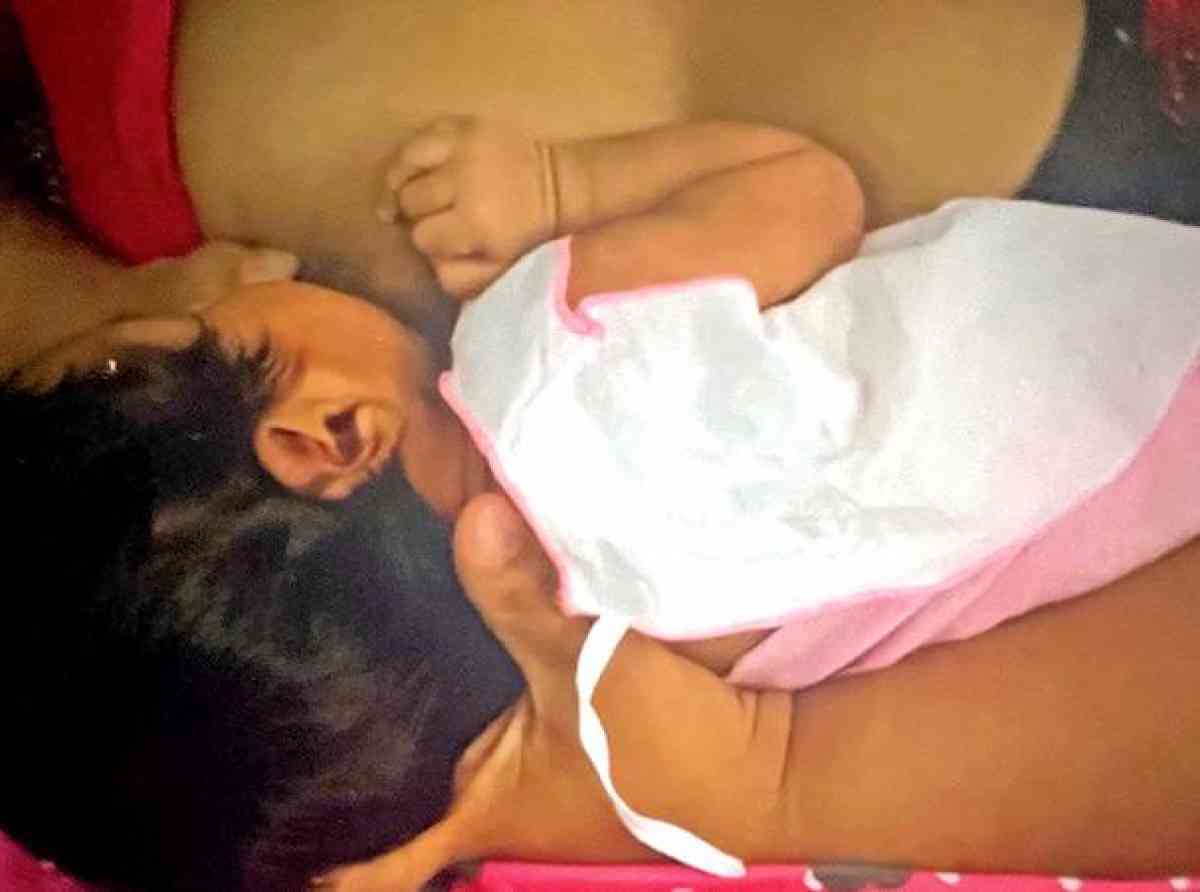 මව්කිරි දීමේ සතියෙත් මව් කිරි දීමට නිදහසක් නැති ශ්රී ලංකාවේ මව්වරු