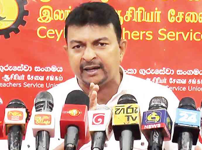 EPF ප්‍රතිලාභ ලබා ගැනීමට පවතින කොන්දේසි ඉදිරියේදී ලිහිල් කරනවා - කම්කරු නියෝජ්‍ය අමාත්‍ය මහින්ද ජයසිංහ