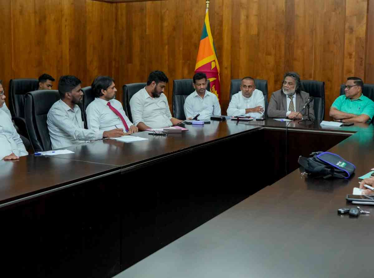 හෙදියන්ගේ නිල ඇඳුම නීති රාමුව තුළ ආගමික අනන්‍යතාව ආරක්ෂා කරගනිමින් ඇඳීමට බාධාවක් නෑ