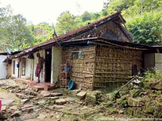 අයිතීන් අහිමිවීම තුළ තදින්ම බැටකන හැම්මෑලියවත්තේ  මලෛයහා කම්කරු පවුල්