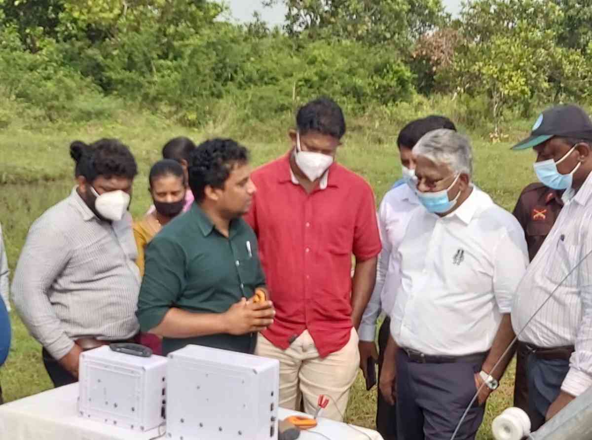 විදුලියෙන් ජීවිත දල්වන රාජාංගණේ සමරනායක