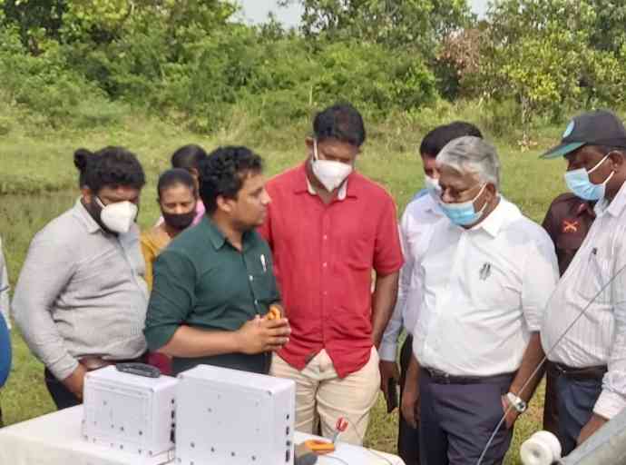 විදුලියෙන් ජීවිත දල්වන රාජාංගණේ සමරනායක