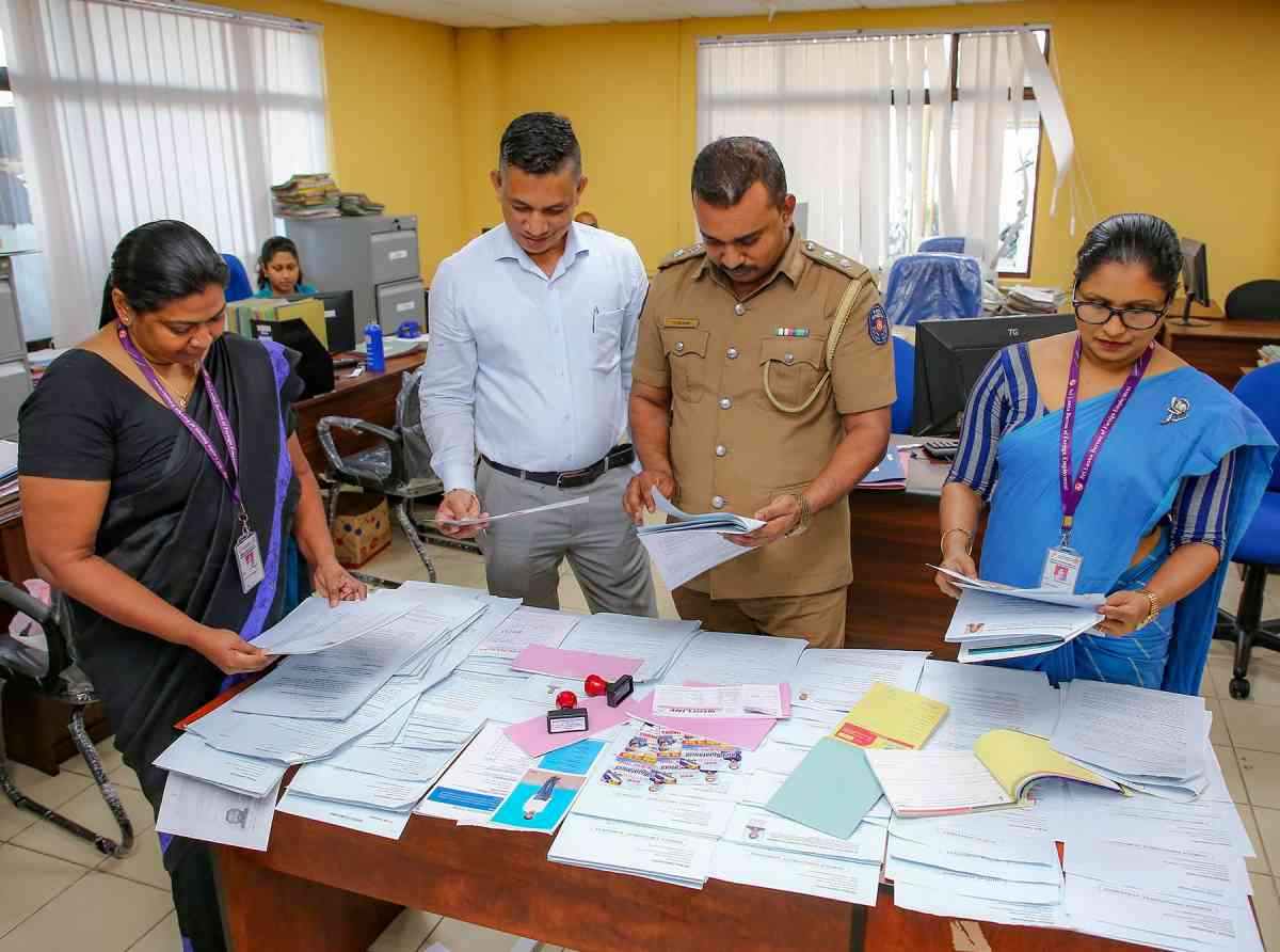 විදේශ රැකියා වංචාකාරිය සීදූවේදී කොටු කර ගනියි