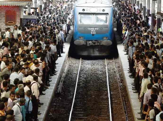 යුද හමුදා නිලධාරීන්ට දෙන්න ගිය දුම්රිය රියදුරු පුහුණුව ‘තාවකාලිකව’ නවතී