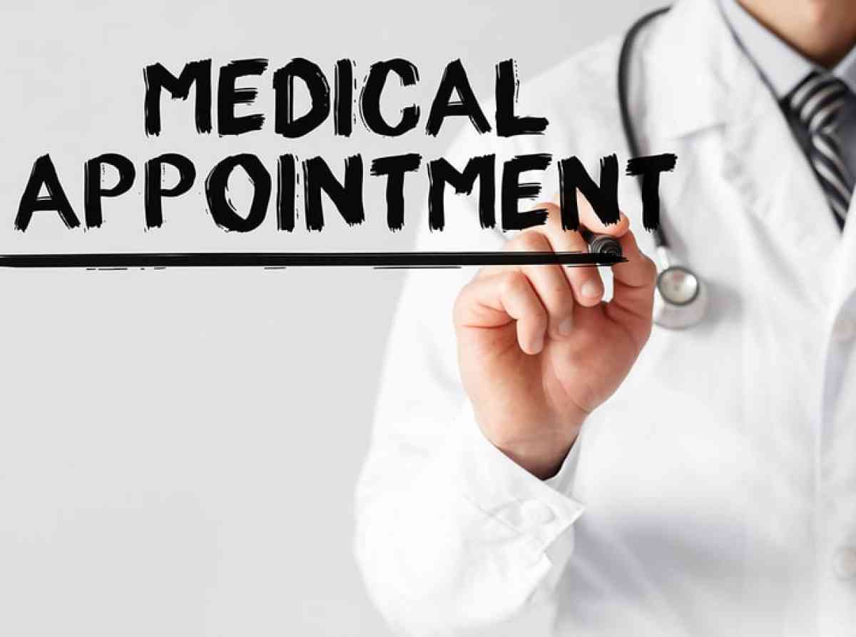 පශ්චාත් සීමාවාසික වෛද්‍ය නිලධාරීන්ට පත්වීම් ලබාදෙයි  