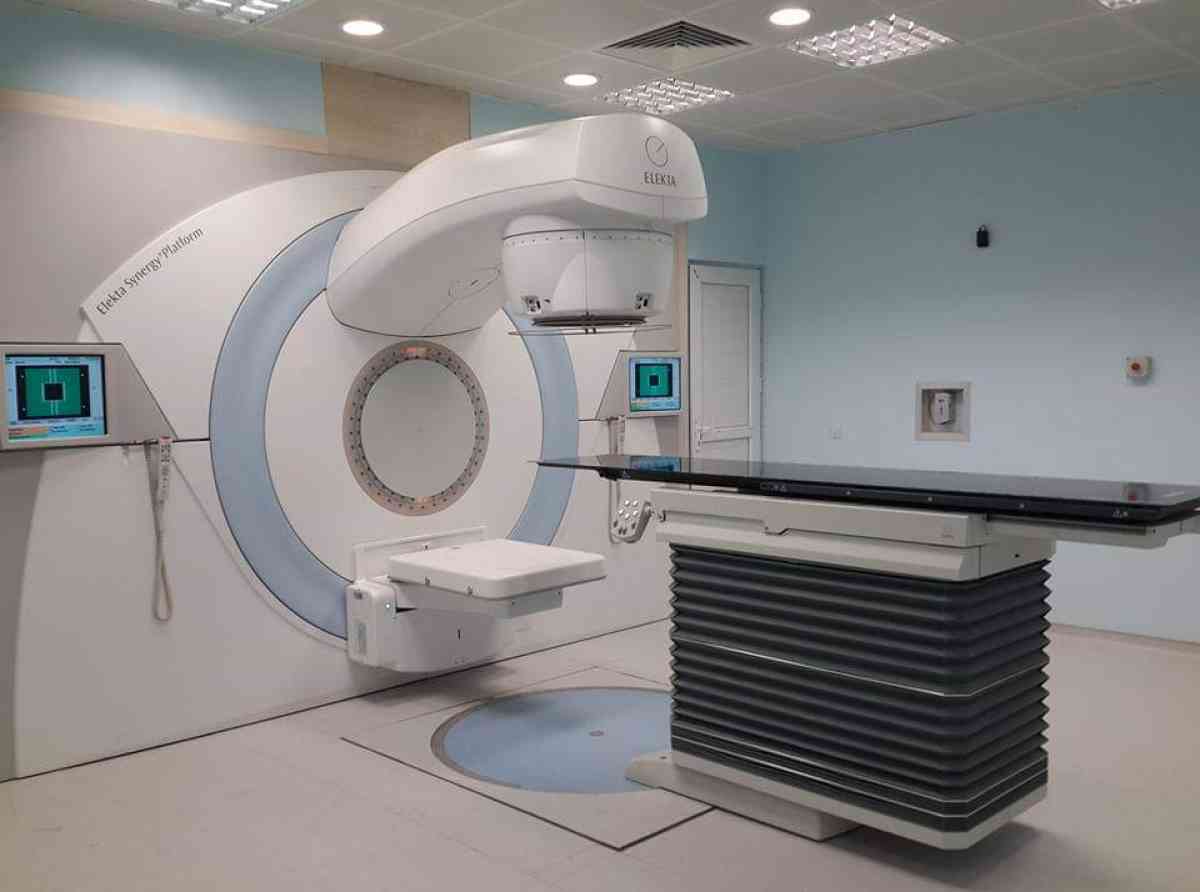 මඩකලපුව රෝහලේ පිළිකා රෝගීන්ගේ විකිරණ ප්‍රතිකාර සේවා සම්පූර්ණයෙන්ම බිදවැටේ