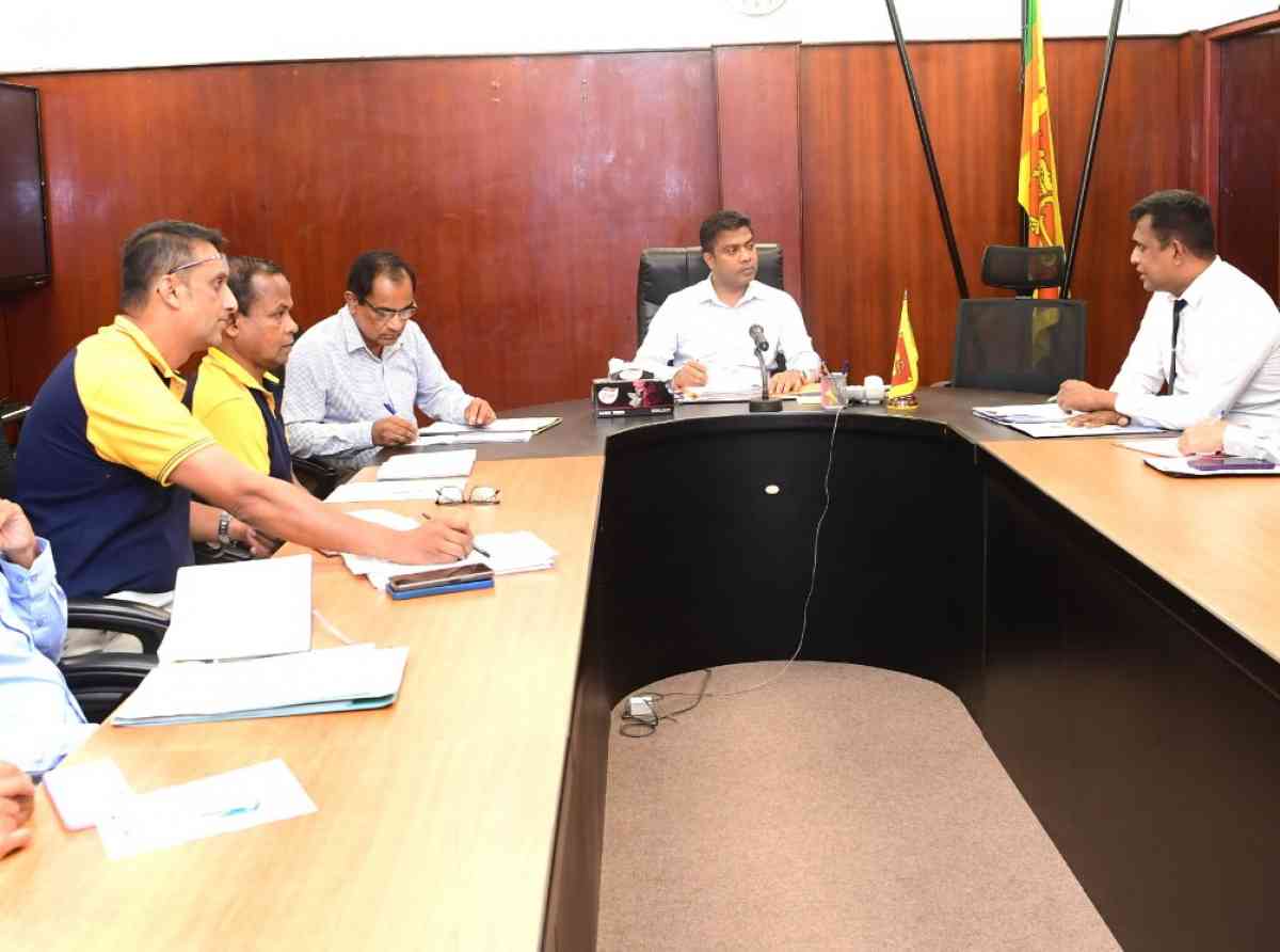 සෞඛ්‍ය අමාත්‍යවරයා සහ හෙද සංගමය අතර විශේෂ සාකච්ඡාවක්