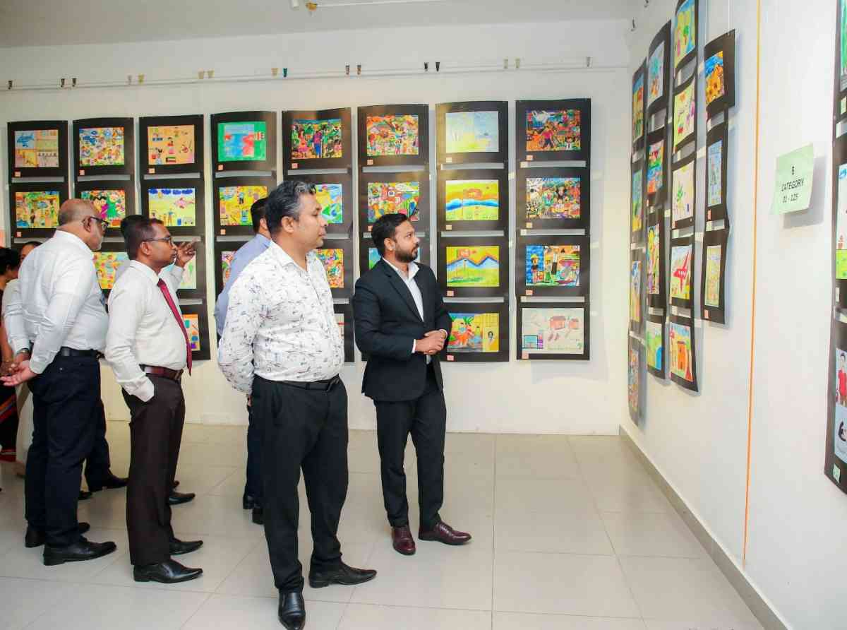 විදේශ රැකියා ක්ෂේත්‍රය හරියටම කියව ගන්න මේ දරුවන්ගේ චිත්‍ර දැක්කම හැකියාව ලැබුණා - වැ.බ.අමාත්‍ය අරුන් හේමචන්ද්‍ර