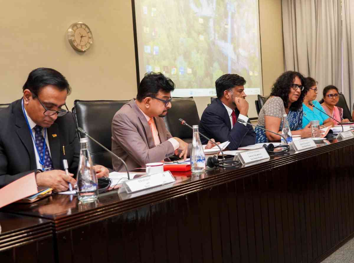 අධ්‍යාපන වෘත්තික සභාවෙන් ස්ථාපනය සඳහා සකස් කළ විද්වත් කමිටු වාර්තාව කැබිනට් අනුමැතියට